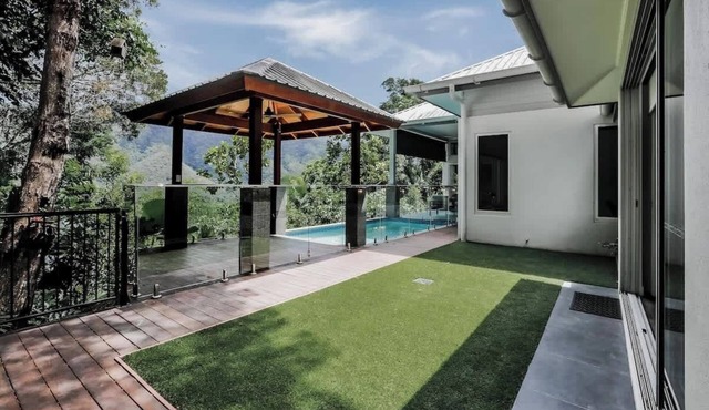 Rainforest Retreat with Private Pool and Views in Redlynch