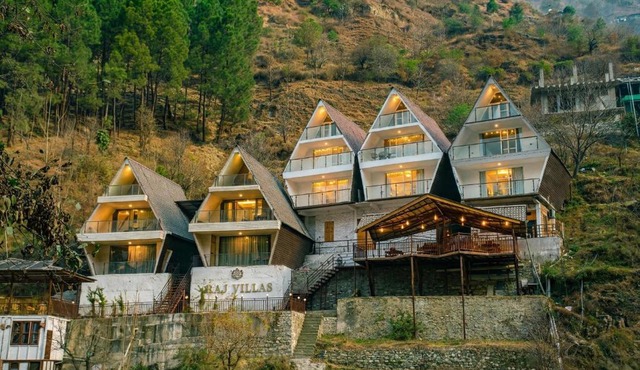 Raj Villas by Jomotel - A Riverside Retreat in Banjār