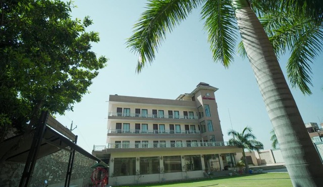 Rani Palace Hotel And Resort