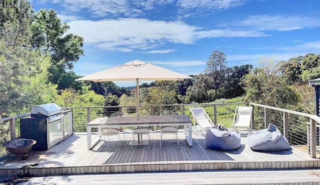 "Red Hill Lane"5BedroomVineyard&RuralValleyViews in Red Hill South