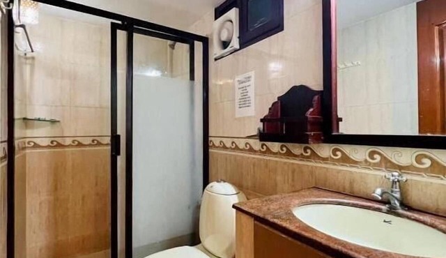 Reds Residency - Homestay
