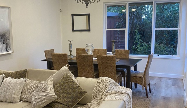 Refined elegance close to transport, cafes, parks in Camberwell