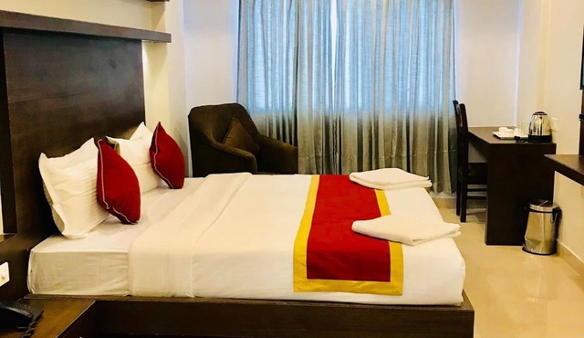 Regalia Inn & Suites