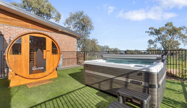 Relax & Explore Mansfield - SPA and Sauna in Mansfield