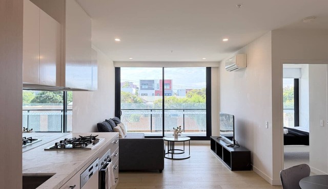 Resort Living at M-City, 2BR 2BA w Parking&Balcony in Clayton