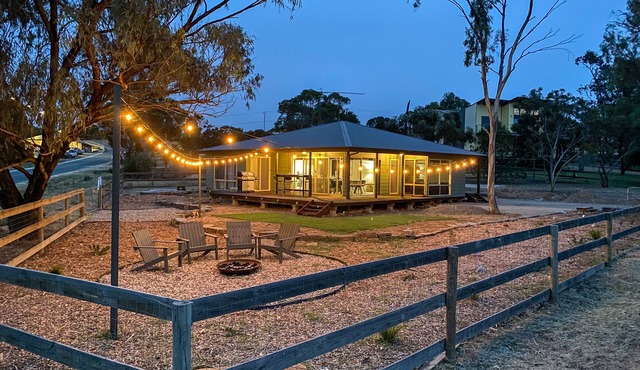 River Murray Escape: The Weekender Bowhill [Winter Bonus $100 Store Credit] in Bowhill