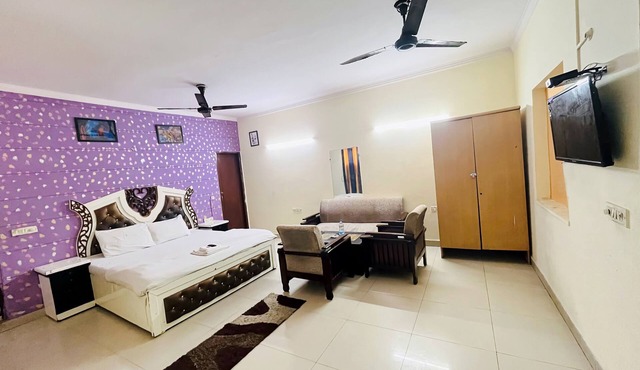 Roomshala 167 Hotel Red South Ex