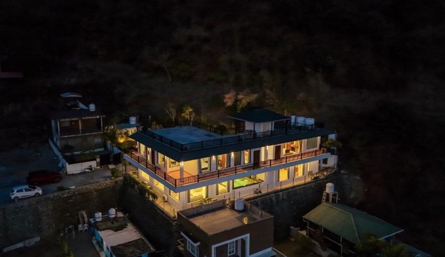 SaffronStays Glasscape in Dehradun