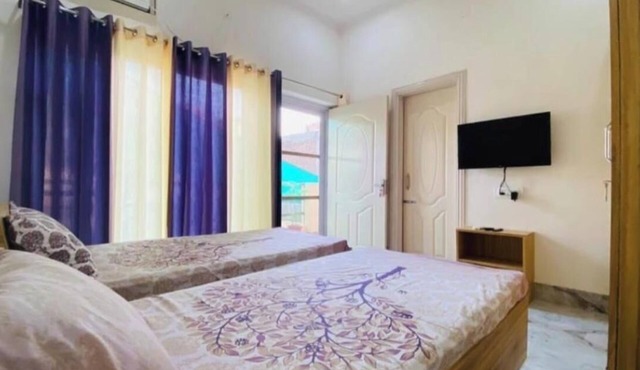Saini Guest House in Gurdaspur