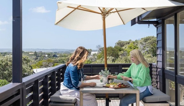 Salty Breeze - Surfs Up - Escape to the ocean in Saint Andrews Beach