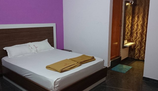 Sapphire inn