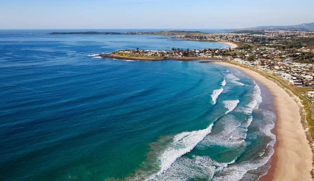 SEASIDE STUDIO Minutes' walk to Beach, Lake, Fishing in beautiful Shellharbour in Lake Illawarra