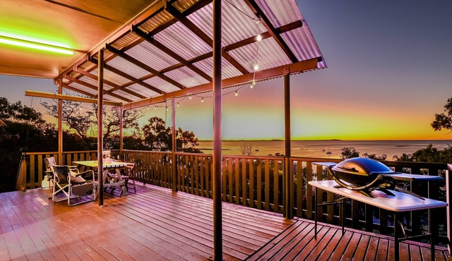 Seaview 2BDR Close to Beaches, Marina & Local Favourites Beautiful View in Seventeen Seventy