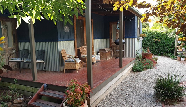 Self contained, comfortable and a lovely private garden setting in Buninyong