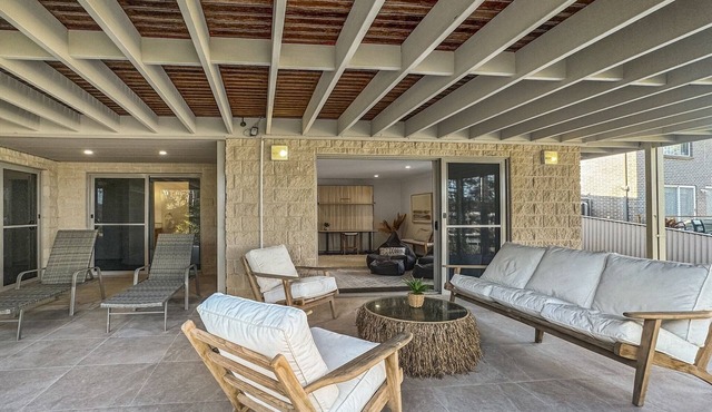 Serene Luxury Retreat on Malua Bay in Malua Bay