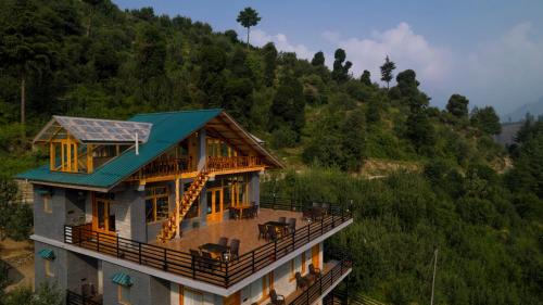Sharan Stay - A Luxury Mountain Retreat in Nagar