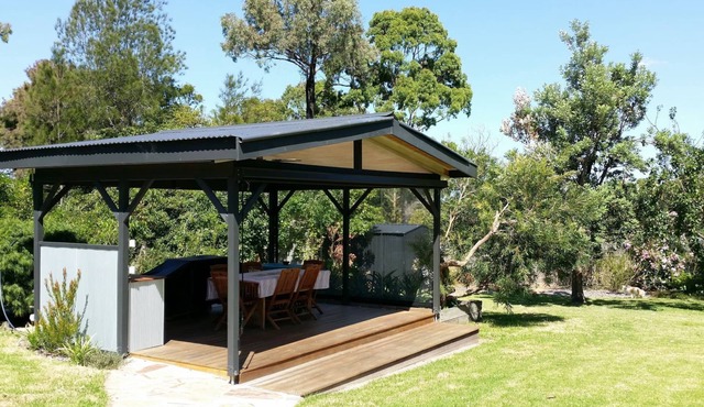 She-oak Cottage - Stroll to the beach in Somers
