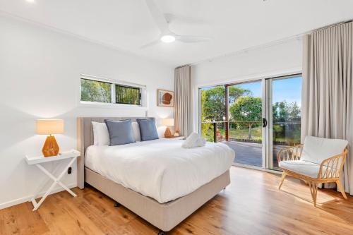 Shell Cove Beach house in Kororo Basin