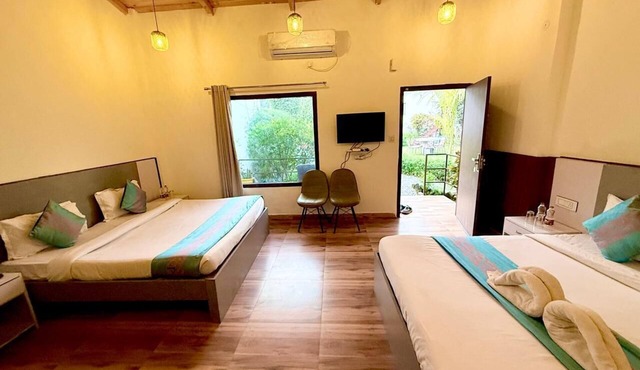Shelton Blu Resort in Ramnagar