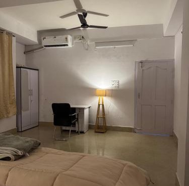 Silo namlo 2BHK