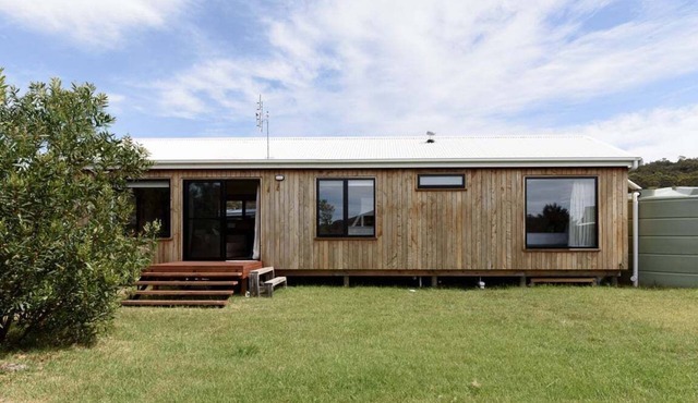 Sisters Beach Hideaway - A Coastal Escape in Waratah-Wynyard