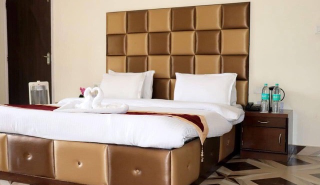 Snow Touch Resort By Sriniwasa Hotels