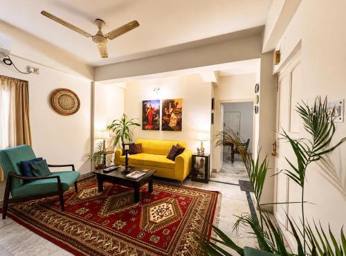 South Kolkata Metro Stay 2BHK Near Hospitals Luxury Stay