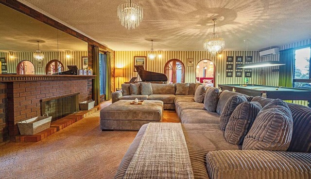 Southern Edge Retreat Vintage Charm by the Bay in Margate