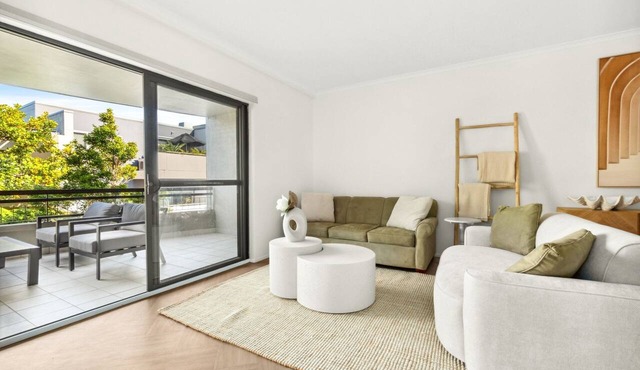 Spacious 2-Bed, 2-Bath Moments from Avalon Beach in Avalon Beach