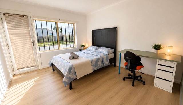 Springvale Lodge - Simple 3 Bedroom House in Springvale