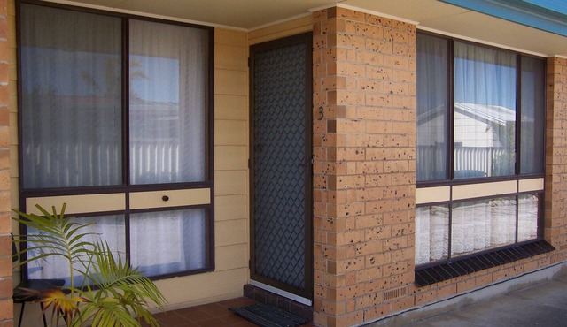 Stansbury Villas Unit 2 Relax with Family Friends in Stansbury