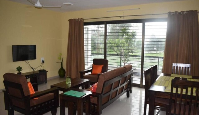 Status Homeaway Service Apartments - Three-Bedroom Apartment 3 in Anandwali