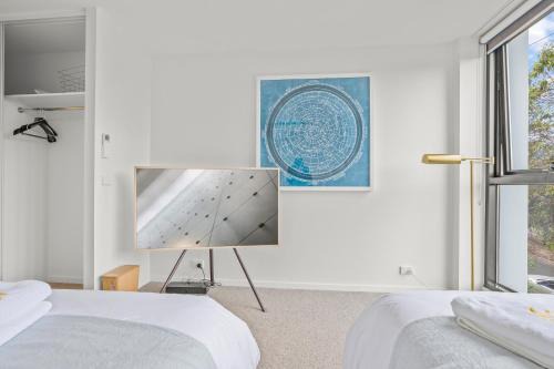 StayAU Modern 2BR Townhouse w/pool in Oakleigh