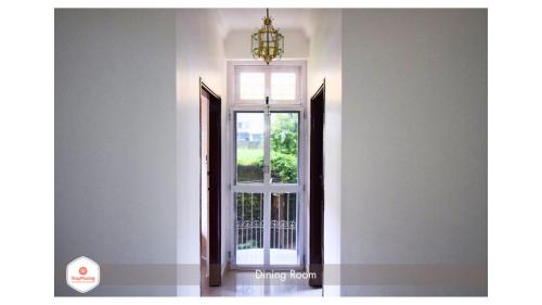 StayMazing KMC Abode- 2BHK AC Serviced Apt-City Centre-5 Mins to Central Railway Station