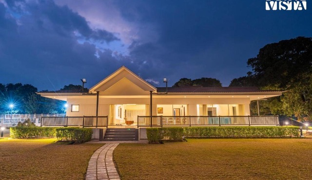 StayVista's Villa Solace - 3BHK with Pet Friendly & Bar in Chandīgarh