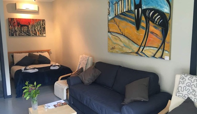 Studio Apartment in Leafy Hurstbridge in Hurstbridge