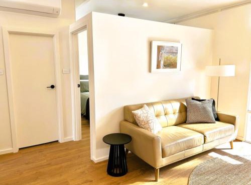 Stunning Modern Self-contained Apartment in Burnside