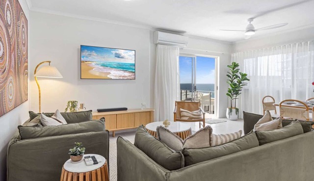 Stylish 3-Bed Apartment in Coastal Redcliffe in Redcliffe
