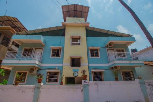 Super Collection O Holy Cross Home Stays