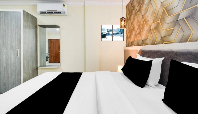 Super Deluxe Room Hotel Blue Petals