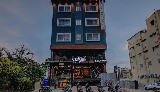 Super Townhouse Global Village Tech Park Near Kengeri Bus Terminal Metro Station