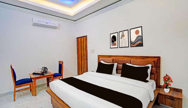 Super Townhouse Vikas Nagar Lucknow Formerly Wave BLU