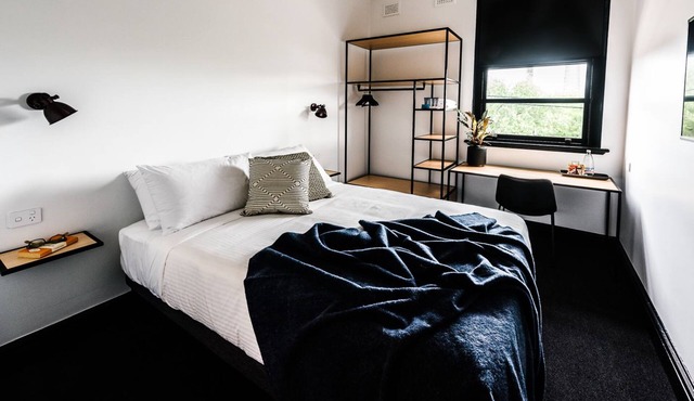 Sydney Park Hotel in Newtown