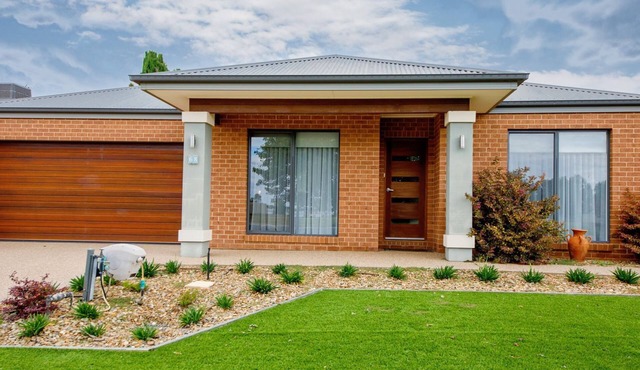 The Anchorage so close to Lake Mulwala and walking/running trails. in Yarrawonga