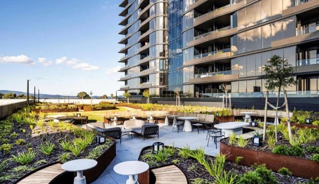The Atrium - Resort-Style Glen Waverley Stay with Parking in Glen Waverley