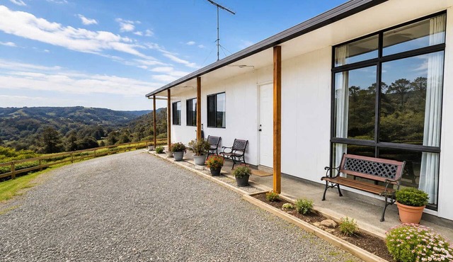The Aurora House - BBQ, Firepit, Stargazing in Tea Tree