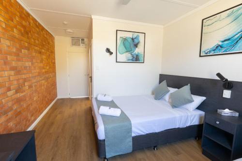 The Club Hotel in Gladstone