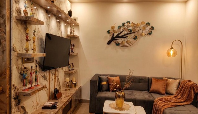 The Comfort Zone! Fully Loaded Apt near ITPL