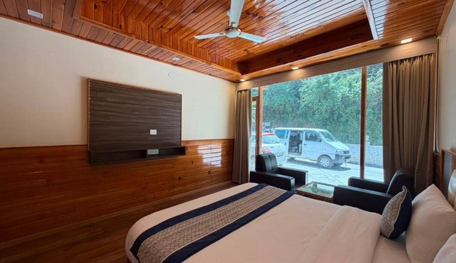 The crown vista by naina in Bashist