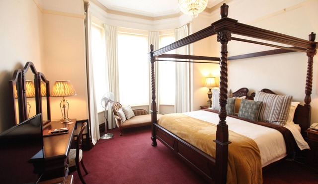 The Grand On Macfie in Devonport